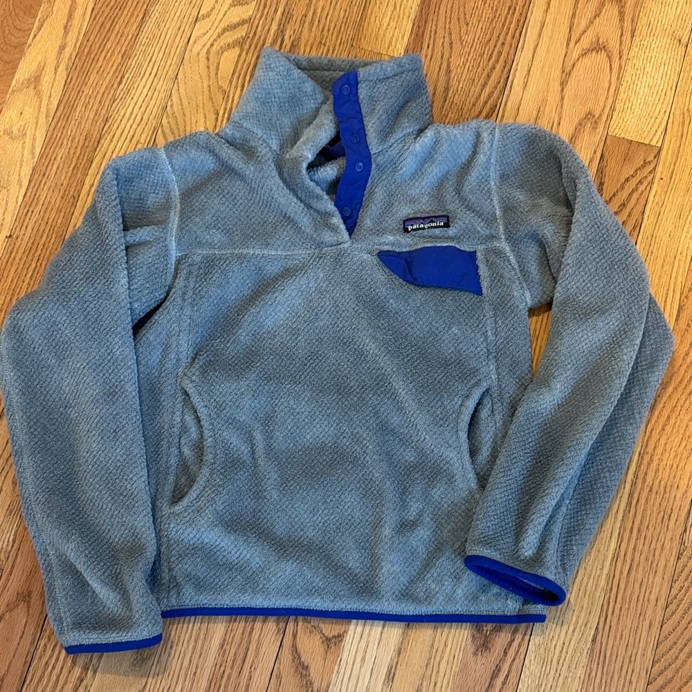 Patagonia women’s small Re-Tool Blue and Gray Fleece snap Pullover